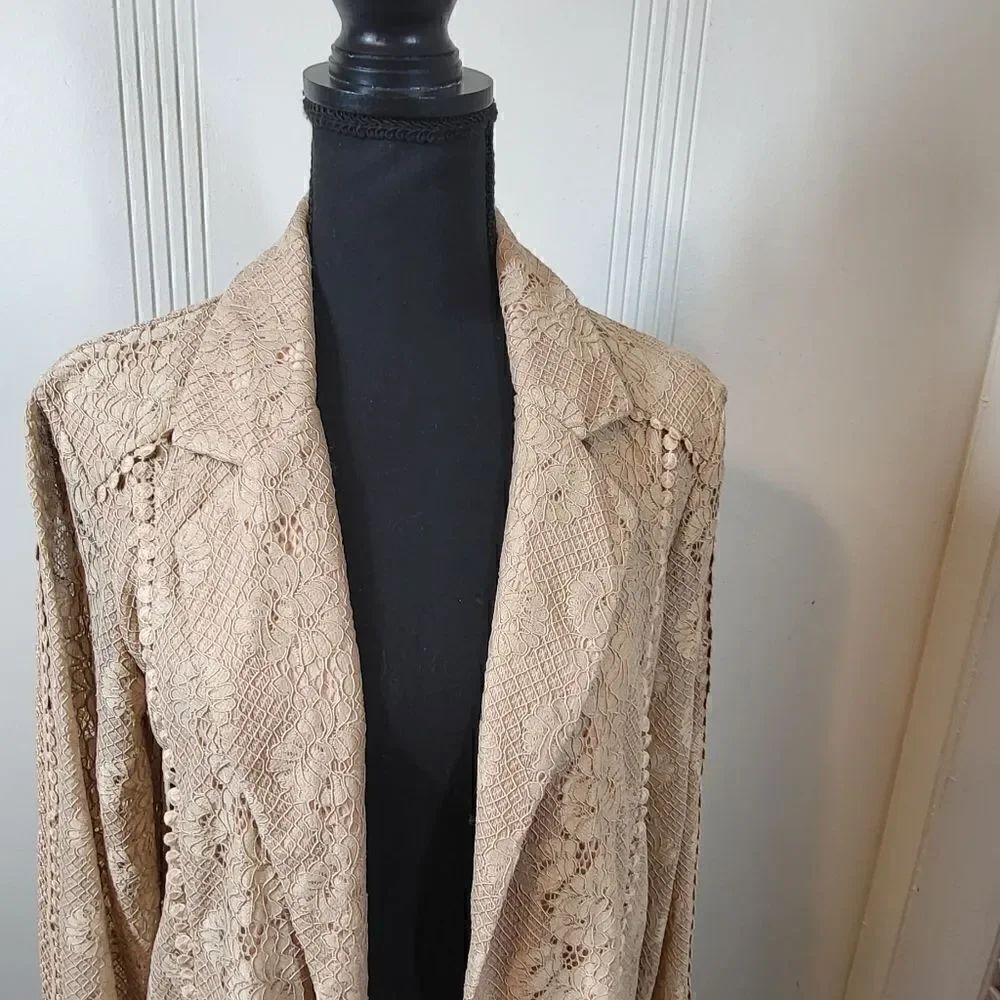 Cable & Gauge Tan Lace Jacket - Picture 9 of 11